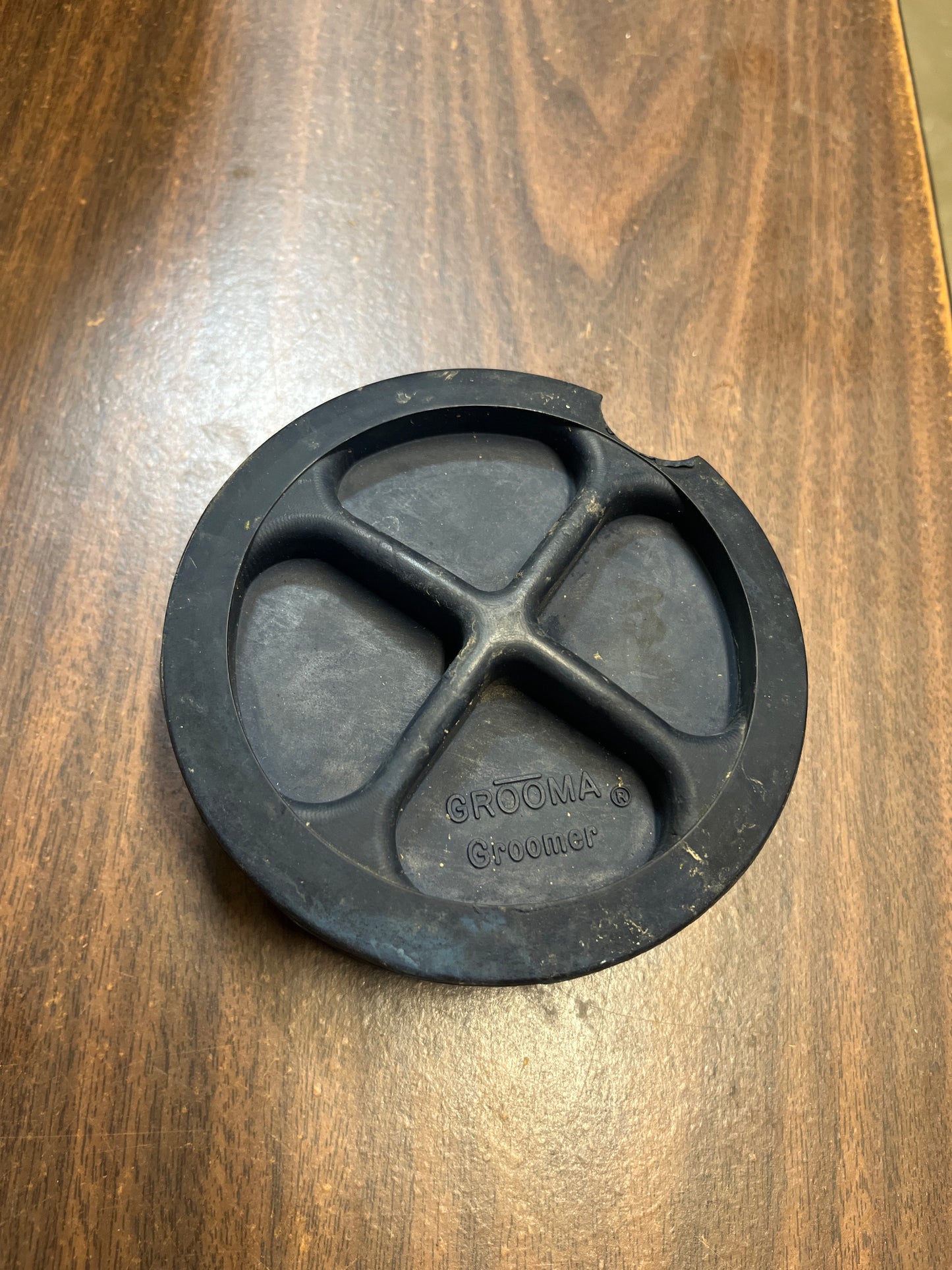 Grooma Groomer